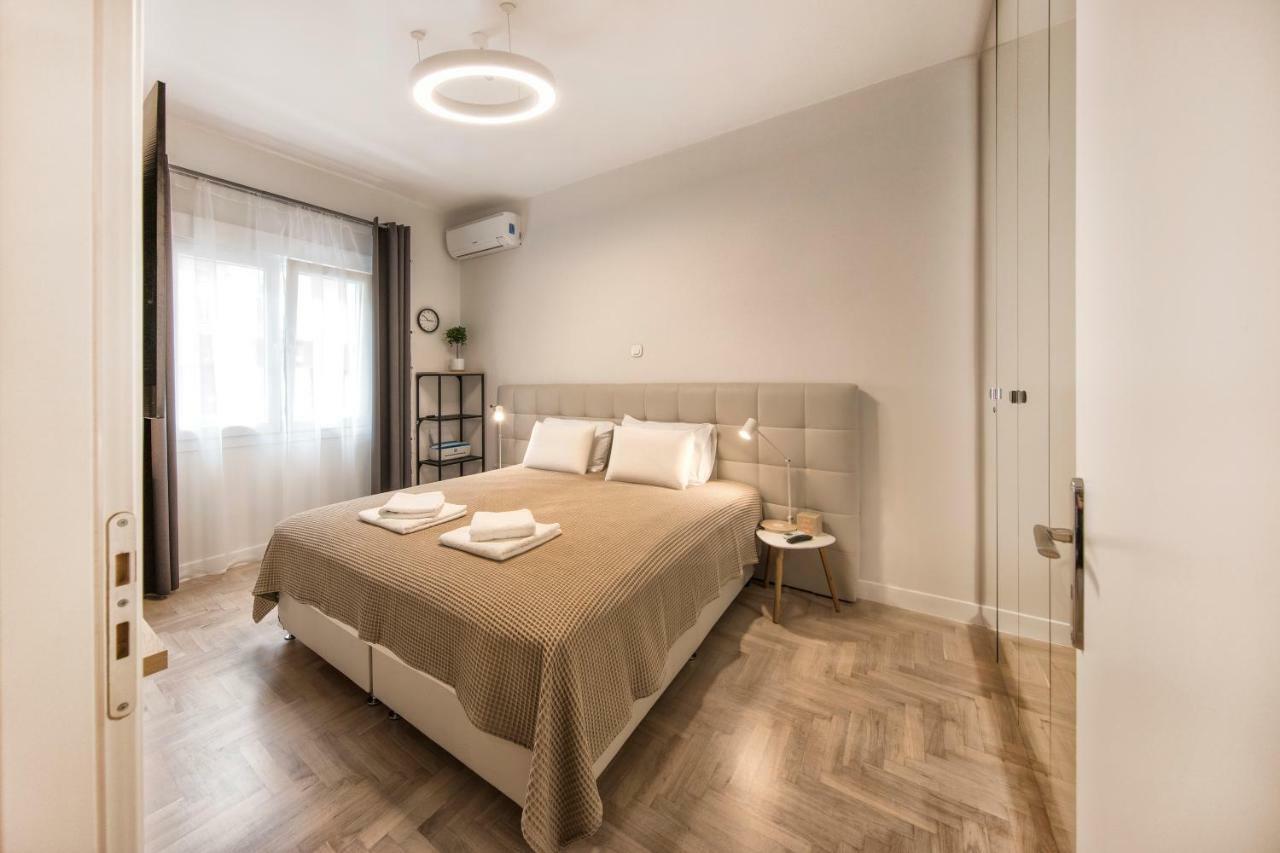 Stunning Αpartment Ιn Τhe Heart Athens. Apartment Bagian luar foto