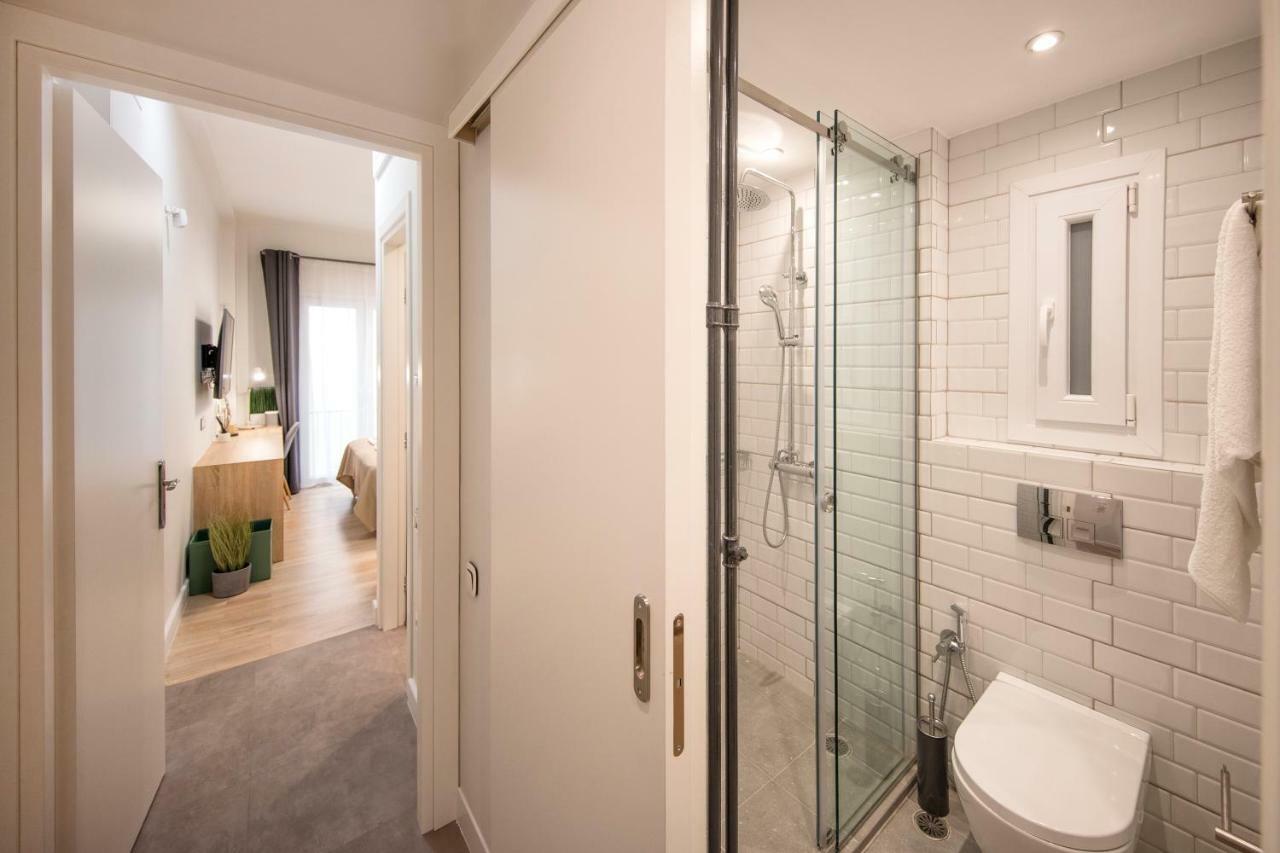 Stunning Αpartment Ιn Τhe Heart Athens. Apartment Bagian luar foto