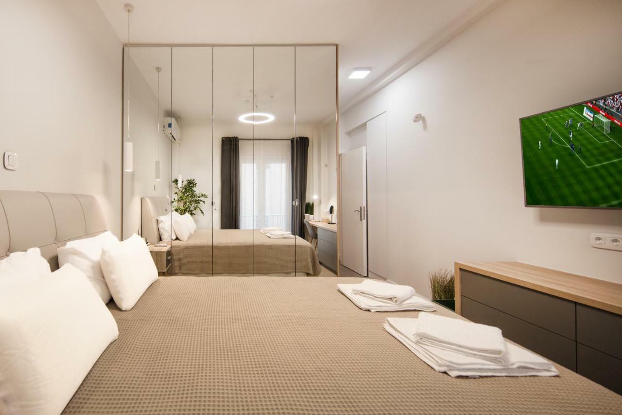 Stunning Αpartment Ιn Τhe Heart Athens. Apartment Bagian luar foto