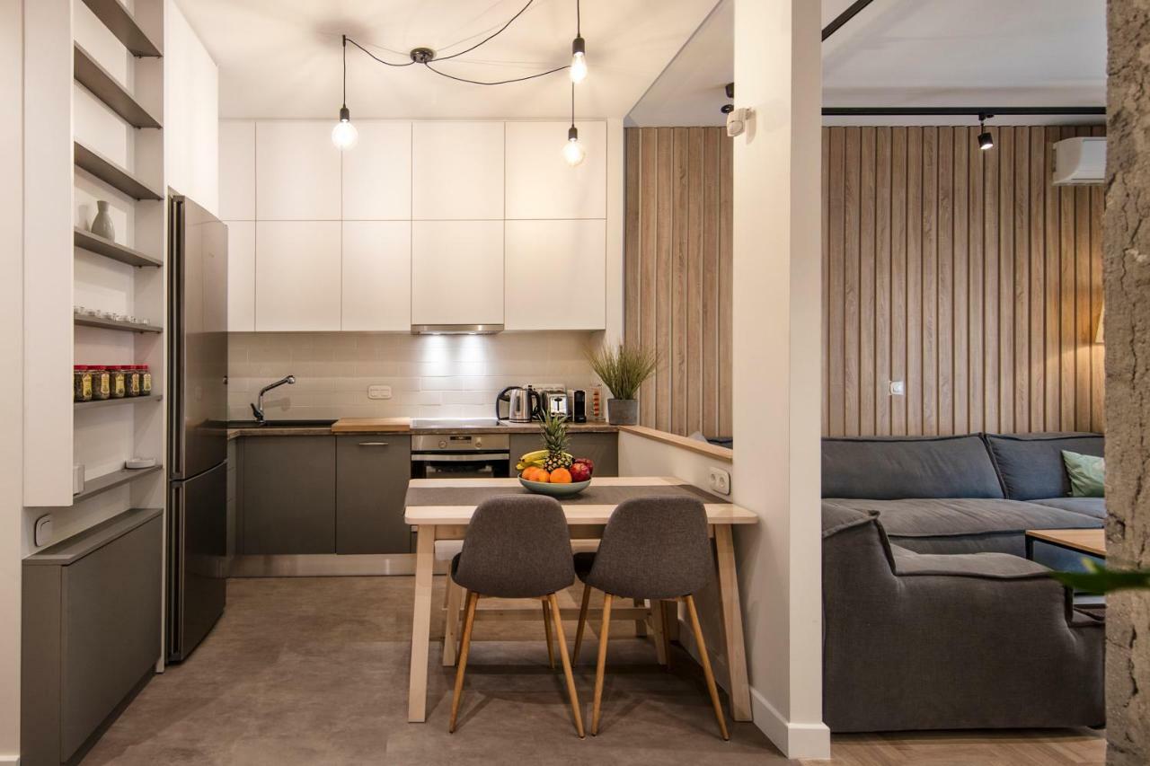 Stunning Αpartment Ιn Τhe Heart Athens. Apartment Bagian luar foto